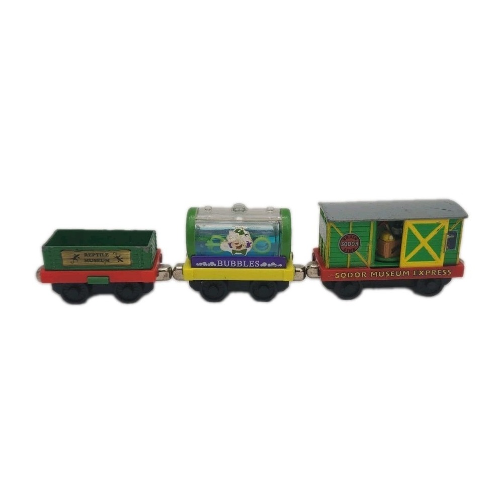 Thomas & Friends Take & Play Sodor Museum, Bubbles, Reptile Zoo Set, Metal